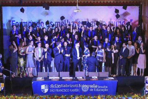 Xaverianos da 3ª série celebram a formatura do Ensino Médio